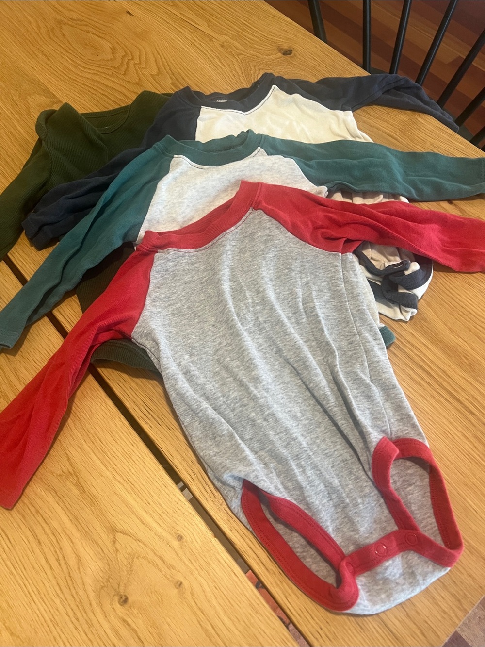 Carter's Long-Sleeve Raglan Bodysuit - Gray & Red set of 4
